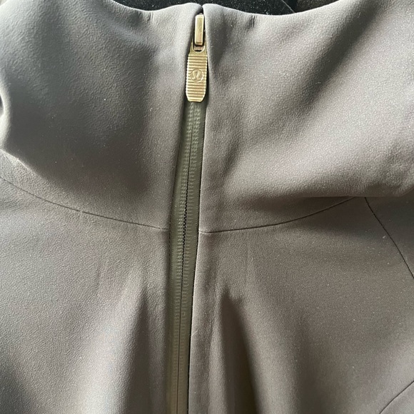 Lululemon Athletica RepelShell Rain Jacket - Picture 7 of 12
